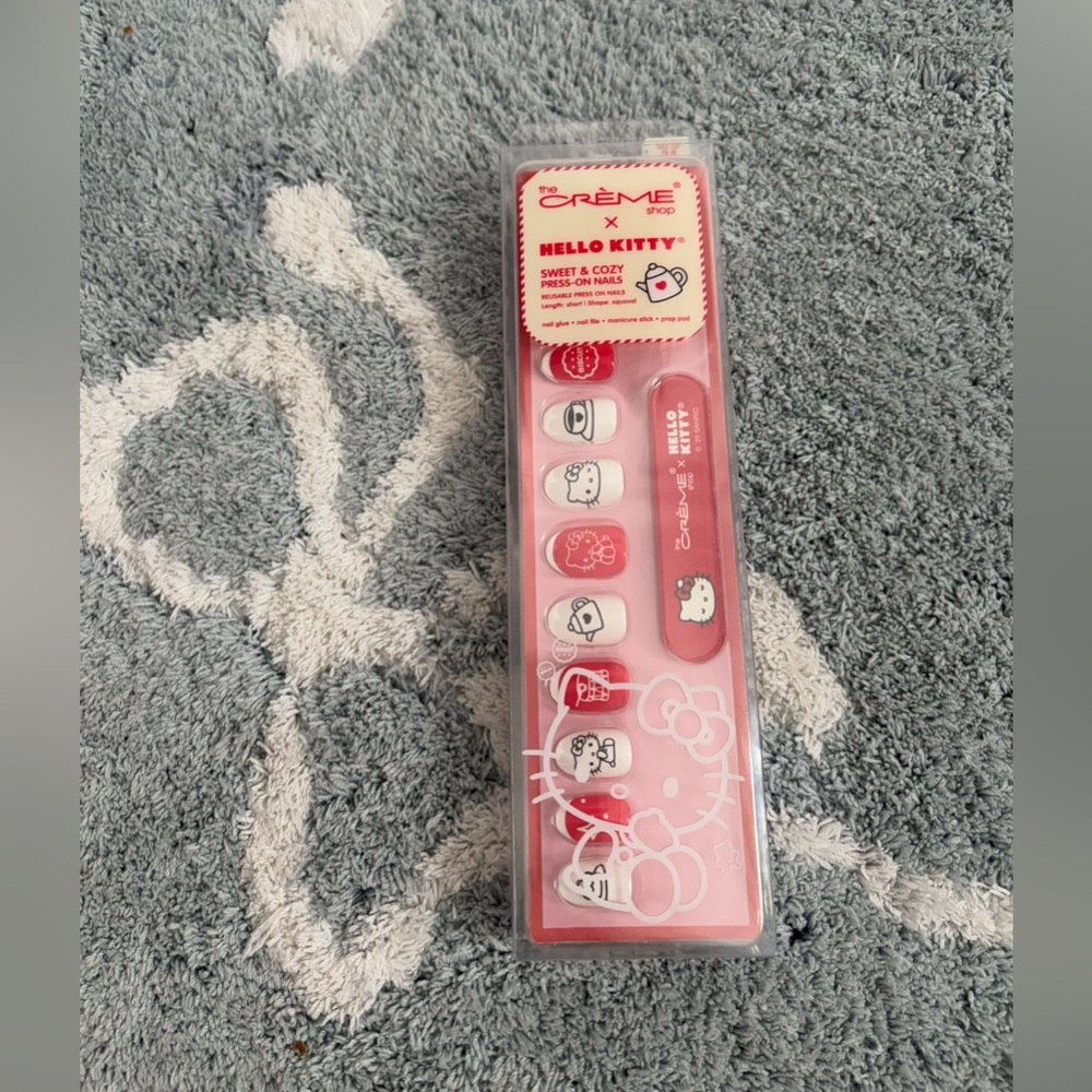 The Crème Shop X Hello Kitty Sweet & Cozy Press On Nails